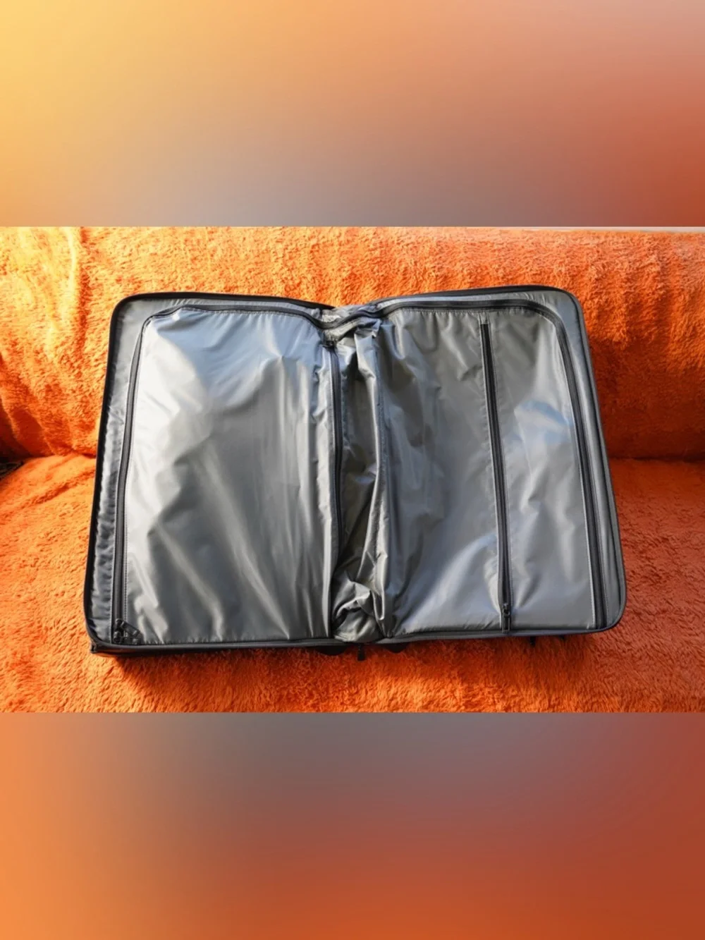 Tumi Tech Essential Gear 58030D Two Wheels Carry On Black 22”